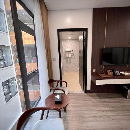Diamond Hotel Van Don Cam Pha エクステリア 写真