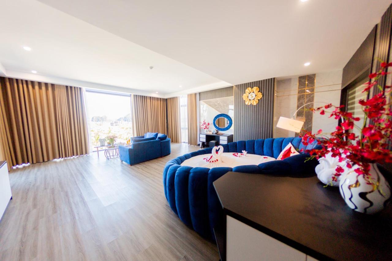 Diamond Hotel Van Don Cam Pha エクステリア 写真