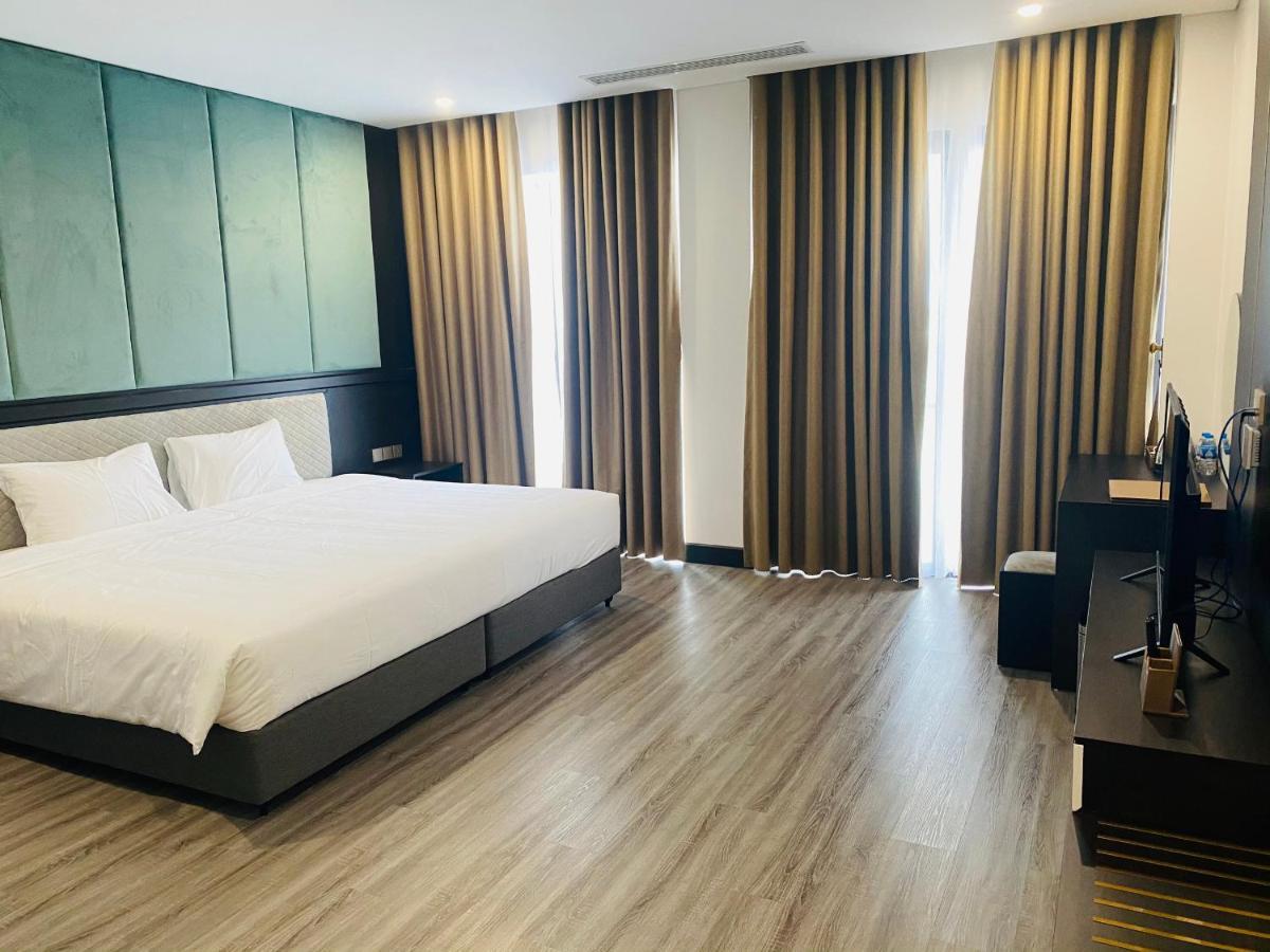 Diamond Hotel Van Don Cam Pha エクステリア 写真