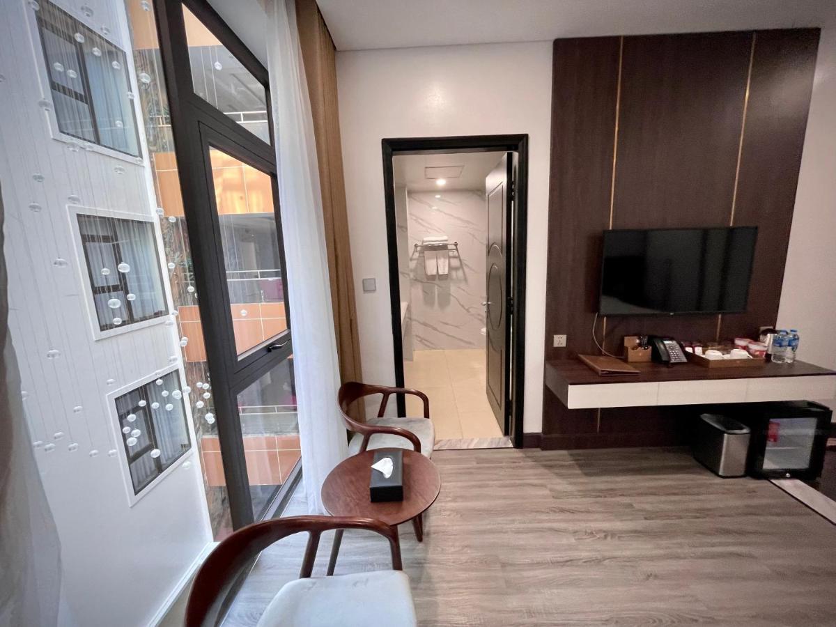 Diamond Hotel Van Don Cam Pha エクステリア 写真