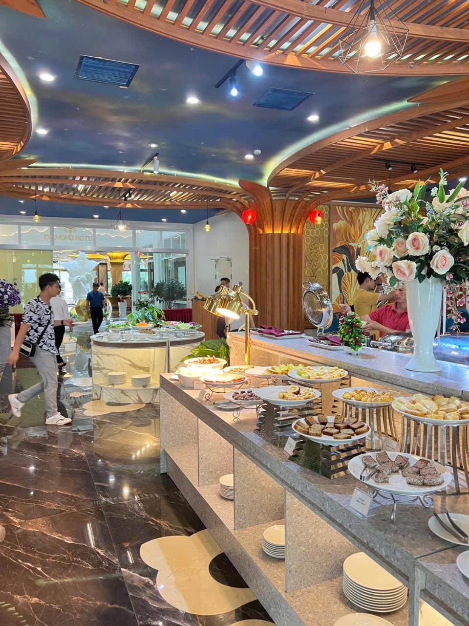 Diamond Hotel Van Don Cam Pha エクステリア 写真